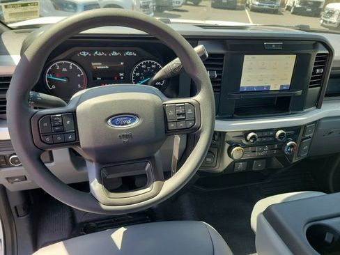 New 2026 Ford F550 2WD Regular Cab Super Duty image 4