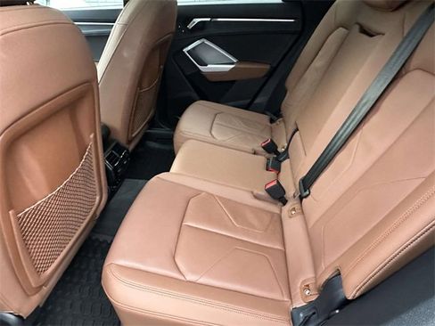 Used 2024 Audi Q3 2.0T Premium Plus image 15