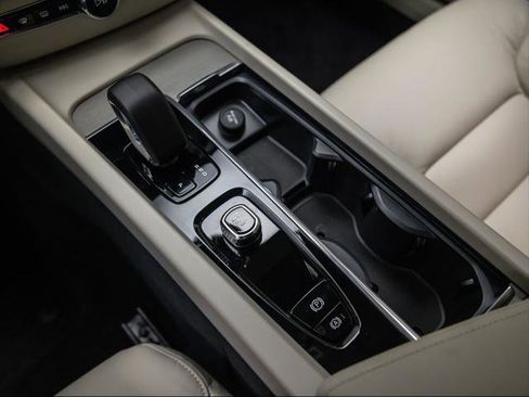 New 2026 Volvo V60 B5 Cross Country Plus w/ Climate Package image 24