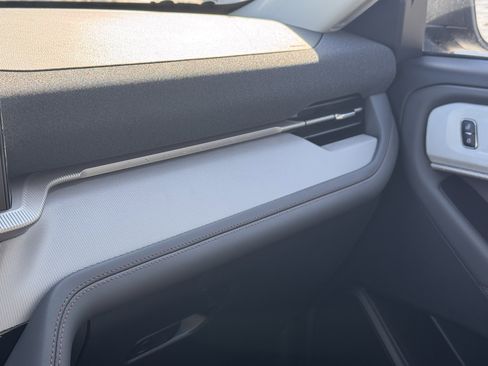 New 2026 Ford Explorer Active w/ Active Comfort Package image 13