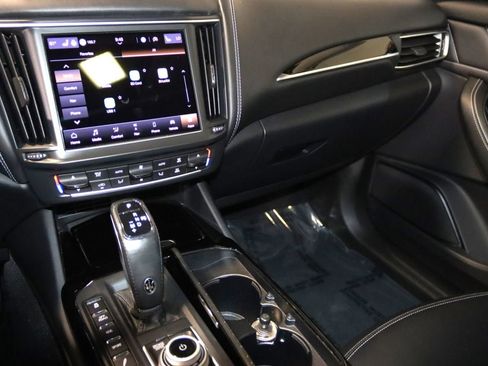 Used 2022 Maserati Levante Modena AWD/4WD image 55