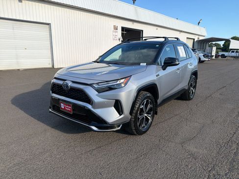 Used 2023 Toyota RAV4 XSE w/ Premium Package AWD/4WD image 8
