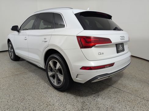 Certified 2024 Audi Q5 Premium w/ Premium Plus Package AWD/4WD image 5