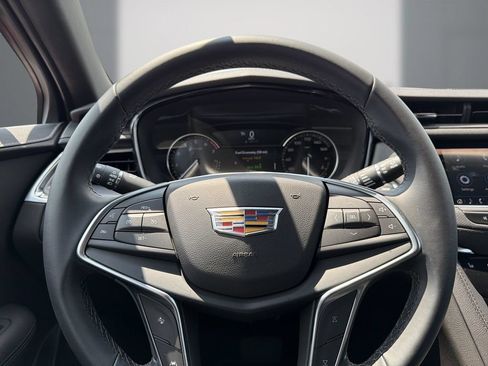 Used 2026 Cadillac XT5 Luxury FWD image 21