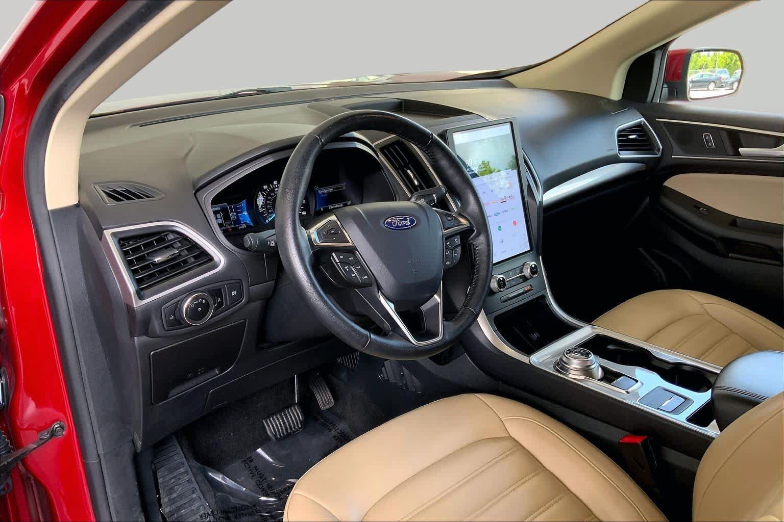 Used 2024 Ford Edge SEL AWD/4WD image 16