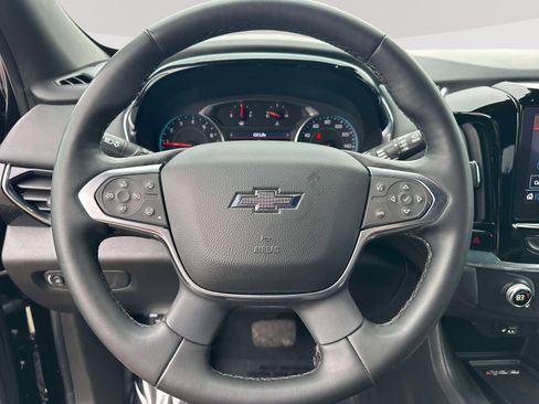 Certified 2023 Chevrolet Traverse RS image 16