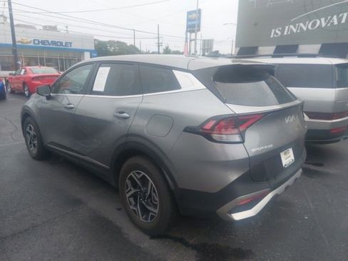 Used 2025 Kia Sportage LX FWD image 3