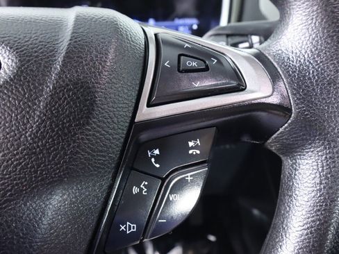 Used 2017 Ford Fusion SE FWD image 13