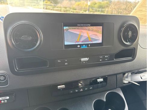 Used 2023 Mercedes-Benz Sprinter 2500 image 16