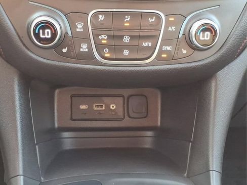 Used 2024 Chevrolet Equinox RS FWD image 20