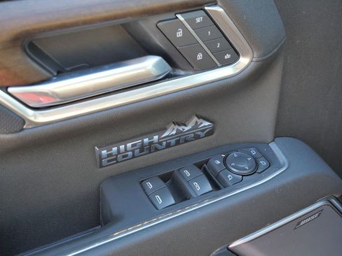 Used 2025 Chevrolet Silverado 1500 High Country image 17