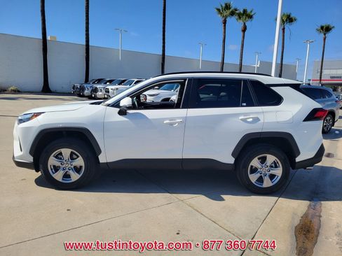 Certified 2023 Toyota RAV4 XLE FWD image 7