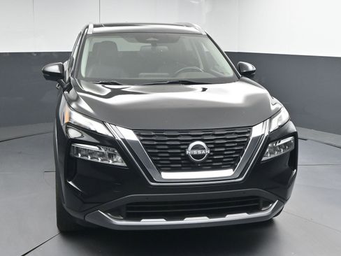 Used 2023 Nissan Rogue SL w/ SL Premium Package image 2
