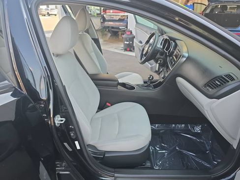 Used 2015 Kia Optima LX FWD image 18