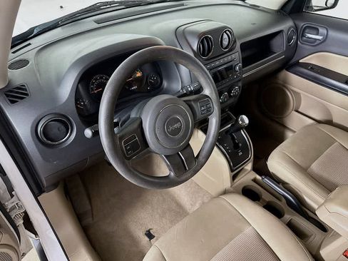 Used 2014 Jeep Patriot Sport w/ Power Value Group FWD image 2