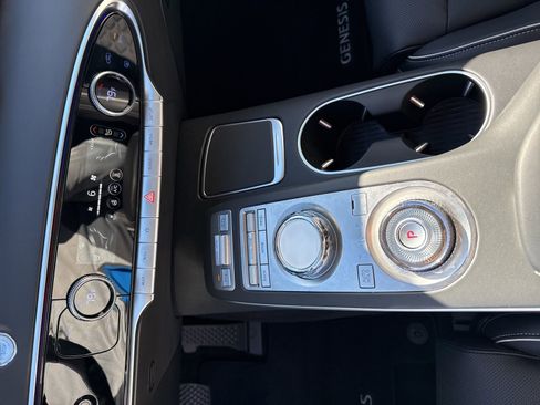 Used 2025 Genesis Electrified GV70 Advanced w/ Prestige Package image 27