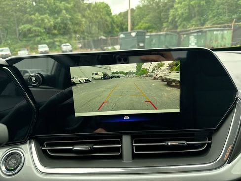 New 2026 Chevrolet Trax LT w/ Driver Confidence Package FWD image 28