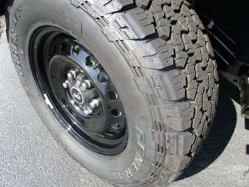 New 2026 Ford Bronco Big Bend w/ Black Diamond Package image 19