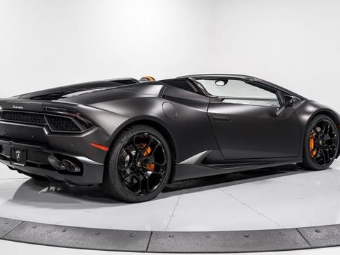 Used 2017 Lamborghini Huracan LP 580-2 image 3