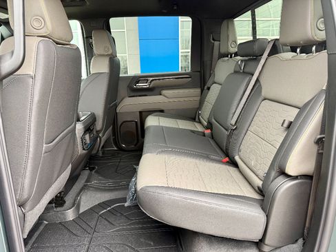 New 2026 Chevrolet Silverado 2500 ZR2 w/ LPO, Dark Essentials Package image 31