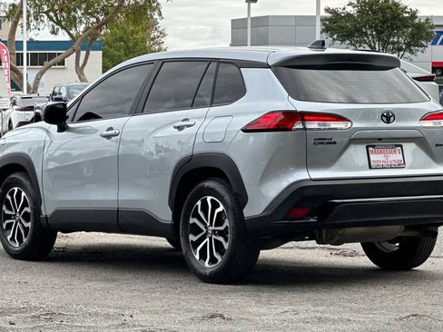 Certified 2025 Toyota Corolla Cross AWD Hybrid image 5