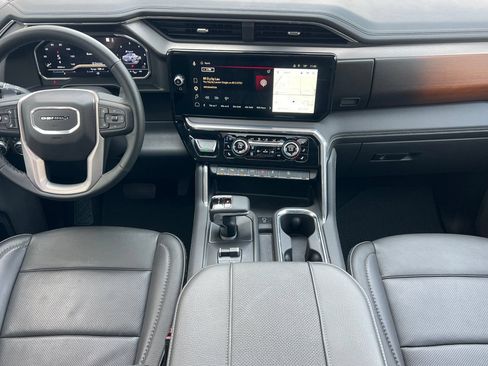 Used 2025 GMC Sierra 1500 Denali w/ Denali Reserve Package AWD/4WD image 10