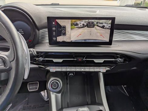 Used 2024 Alfa Romeo Tonale Ti image 28