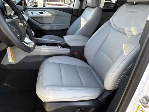 New 2026 Ford Explorer Active w/ Active Comfort Package image 19