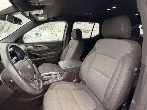 Used 2023 Chevrolet Traverse LT image 41