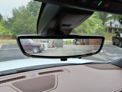 Certified 2022 Chevrolet Tahoe High Country AWD/4WD image 38