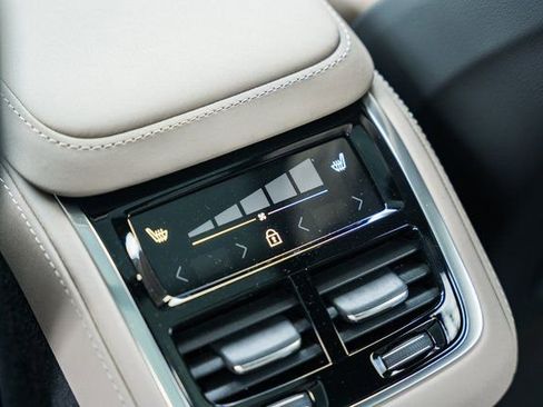 New 2026 Volvo XC90 B6 Plus w/ Protection Package Premier image 33