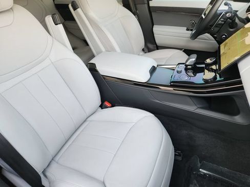 Certified 2023 Land Rover Range Rover Sport SE AWD/4WD image 15