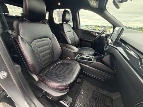 Used 2023 Ford Escape ST-Line Elite w/ Premium Technology Package AWD/4WD image 30