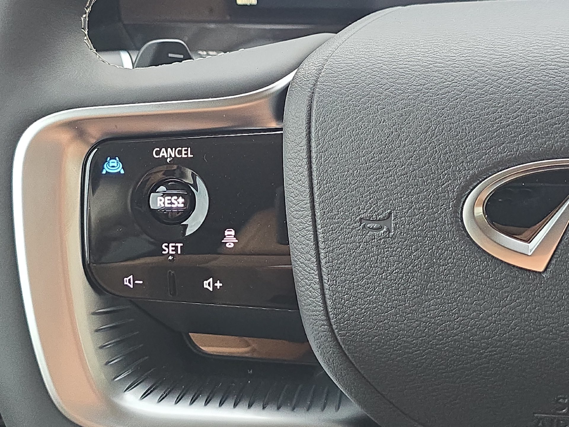 New 2027 INFINITI QX80 Luxe AWD/4WD image 17