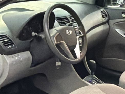 Used 2017 Hyundai Accent SE image 11