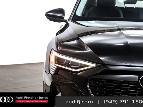 Used 2024 Audi Q8 e-tron Premium Plus w/ Premium Plus Package image 14