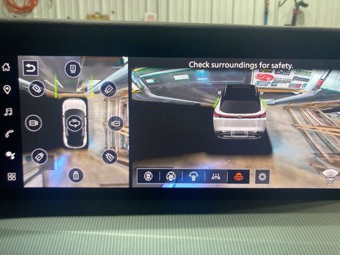 Used 2025 Nissan Murano Platinum w/ Cargo Package image 30