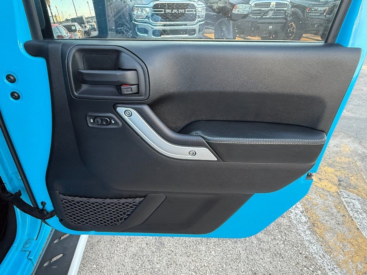 Used 2017 Jeep Wrangler Unlimited Sahara w/ Quick Order Package 24E Chief AWD/4WD image 18