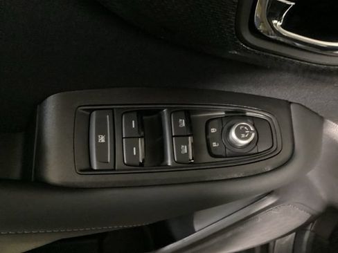 Used 2025 Subaru Outback Premium w/ Popular Package #1A AWD/4WD image 17