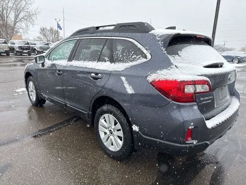 Used 2017 Subaru Outback 2.5i Premium image 8