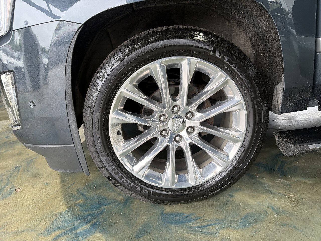 Used 2020 Cadillac Escalade ESV Premium Luxury AWD/4WD image 37