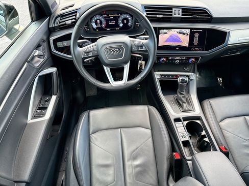 Used 2025 Audi Q3 2.0T Premium image 17
