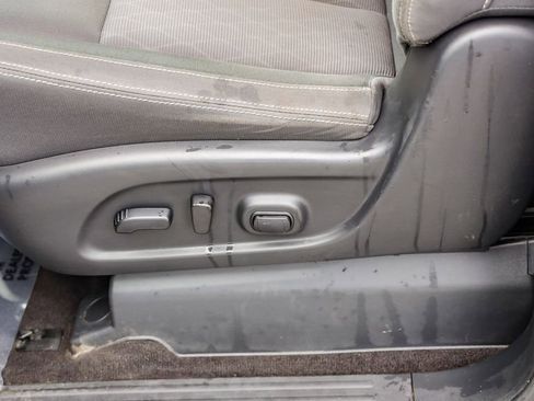 Used 2023 Nissan Titan SV w/ SV Convenience Package image 22