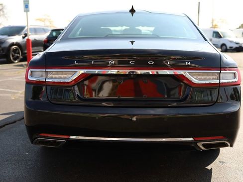 Used 2019 Lincoln Continental Select w/ Continental Climate Package image 6