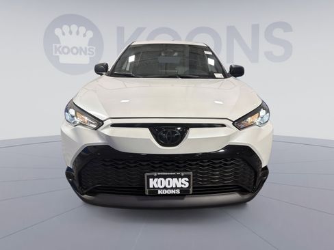 Used 2025 Toyota Corolla Cross AWD Hybrid image 8
