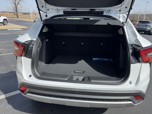 New 2026 Chevrolet Trax LT image 4