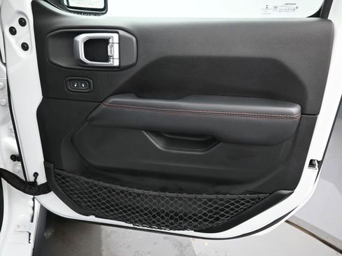 Used 2020 Jeep Gladiator Rubicon image 32