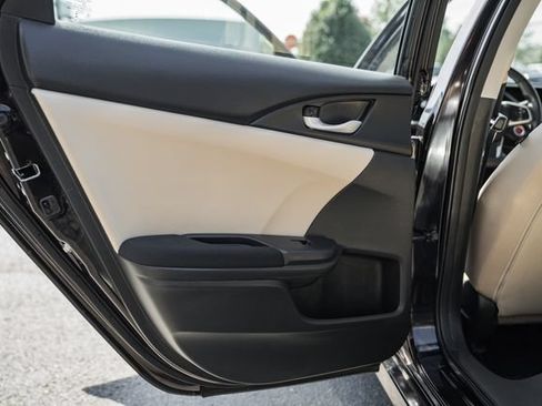 Used 2018 Honda Civic EX image 26