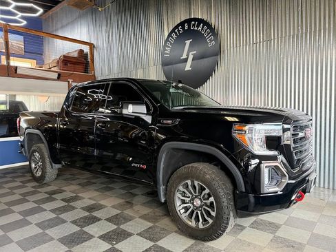 Used 2021 GMC Sierra 1500 AT4 image 2