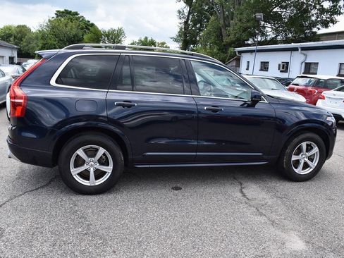 Used 2019 Volvo XC90 T5 Momentum FWD image 4